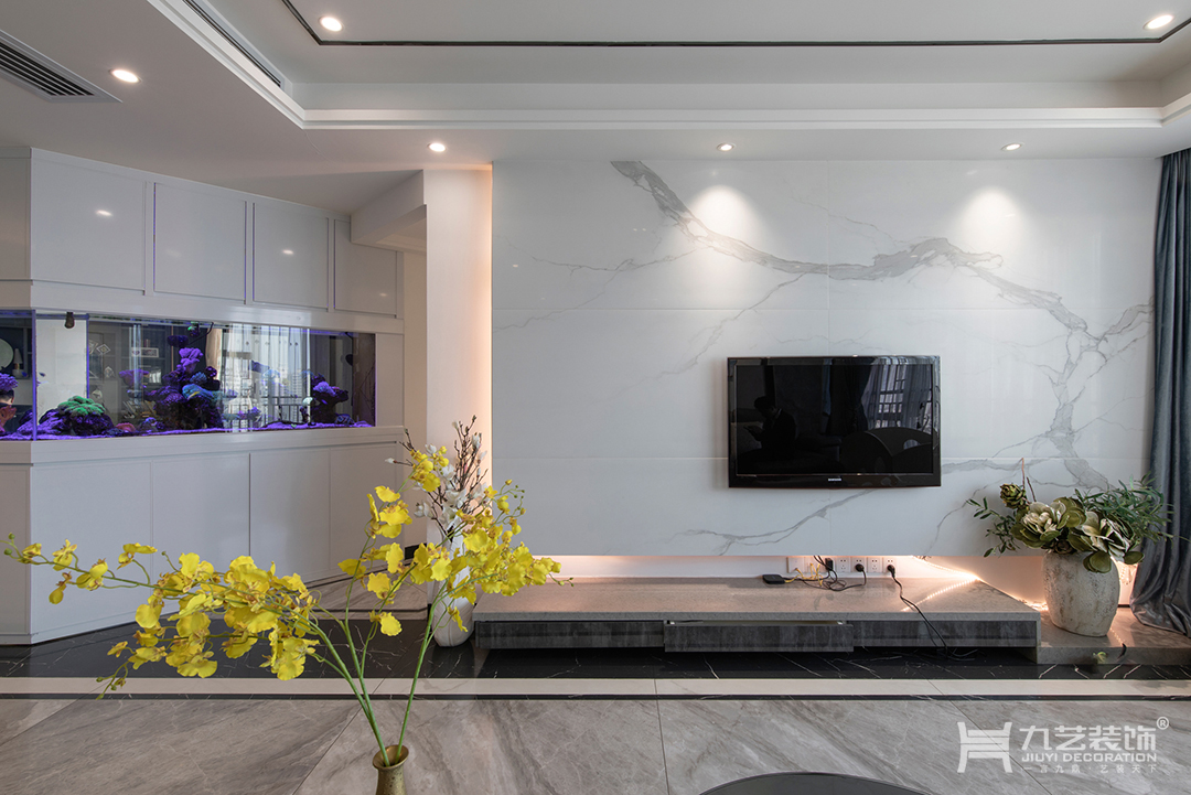 砖面电视背景墙简洁明快