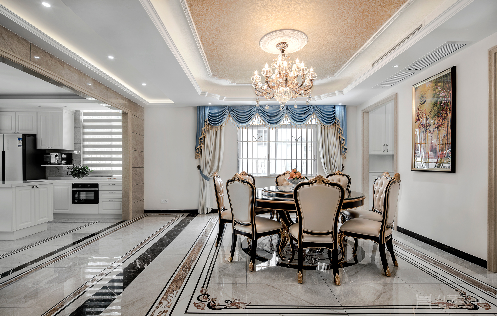 餐厅以白色为主，简洁清新