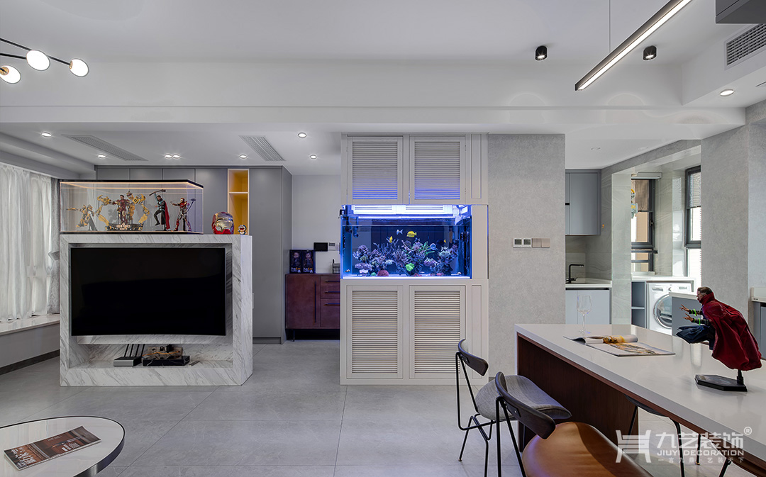 沙发区的小憩台