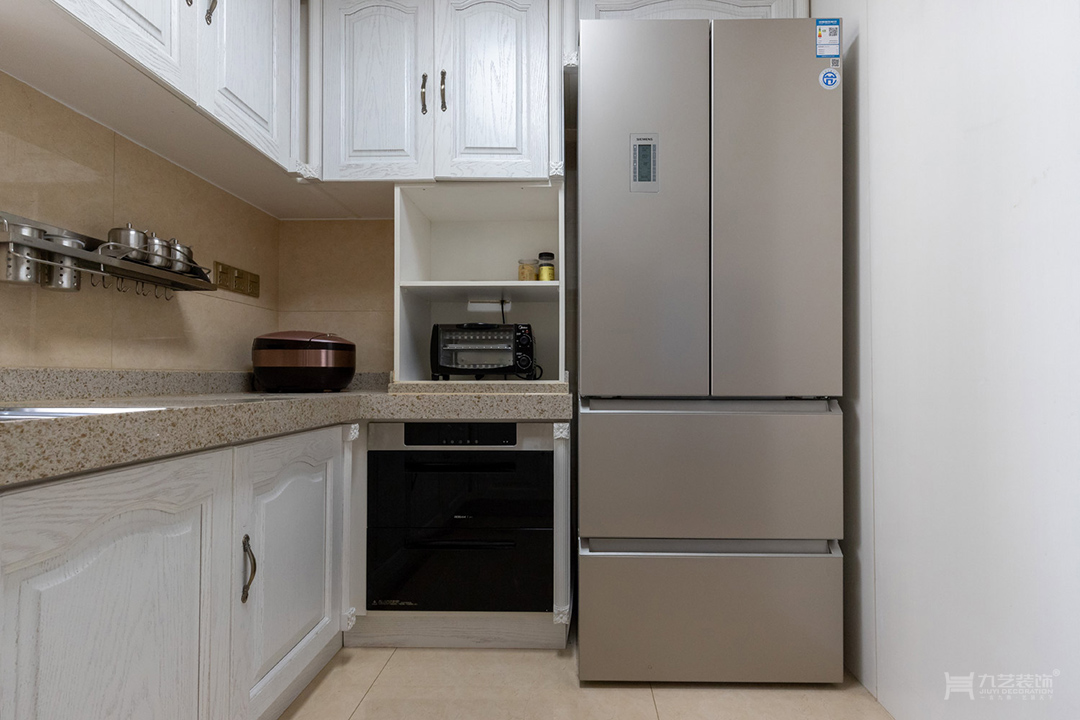 营造出洁净清爽的视觉感受