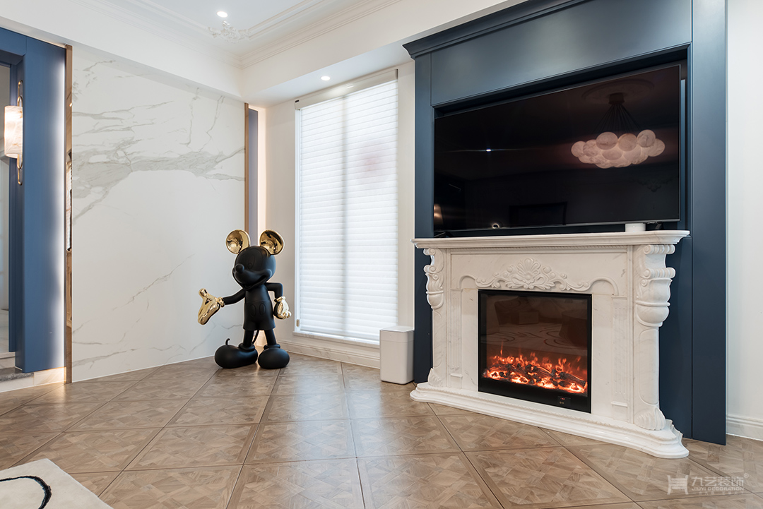 电视墙的欧式仿壁炉设计