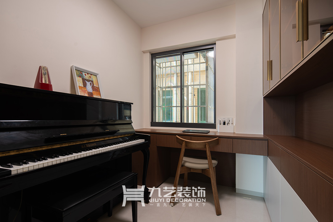 钢琴房